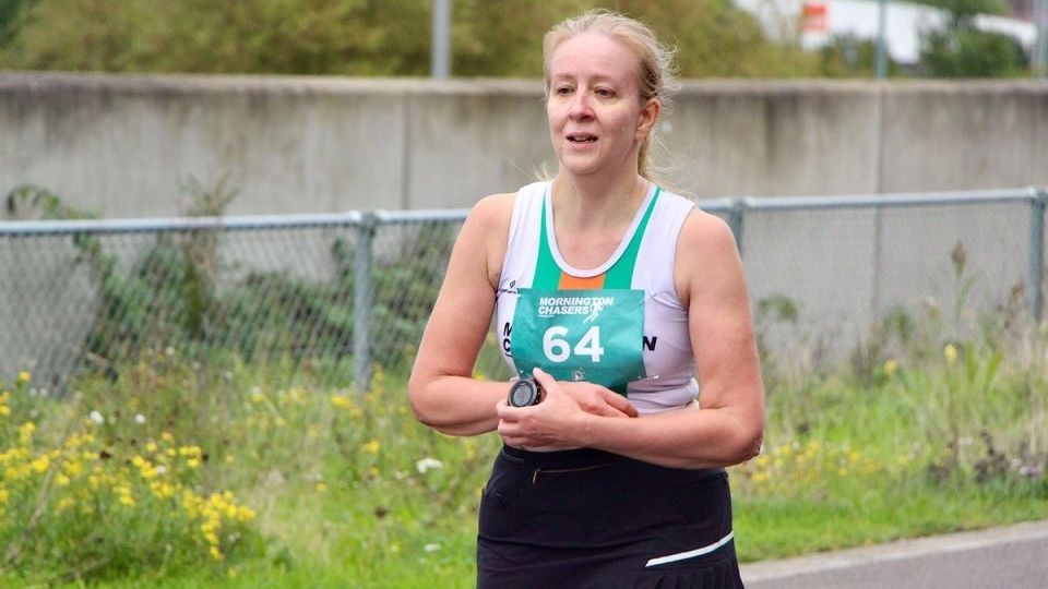 Lizzy Muggeridge finishes VeloPark 10 Mile 2020