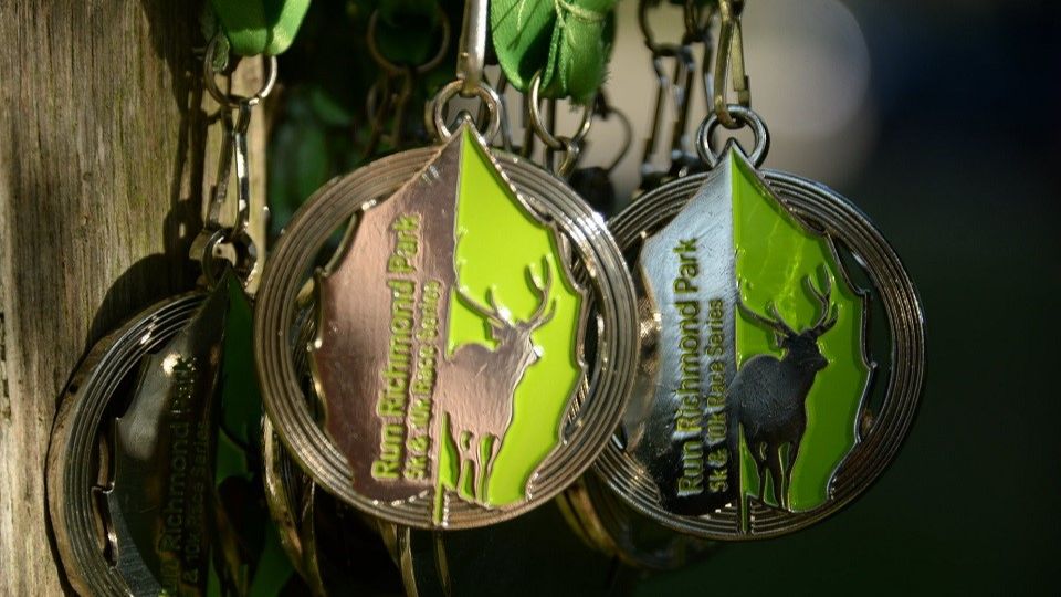 /images/2021/06/run-richmond-park-medals-2021-127191.jpg
