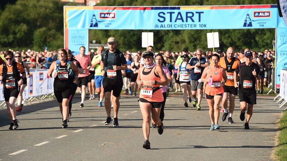 /images/2021/07/chester-10k-runners.jpg