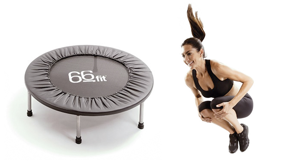 Jogging on mini online trampoline