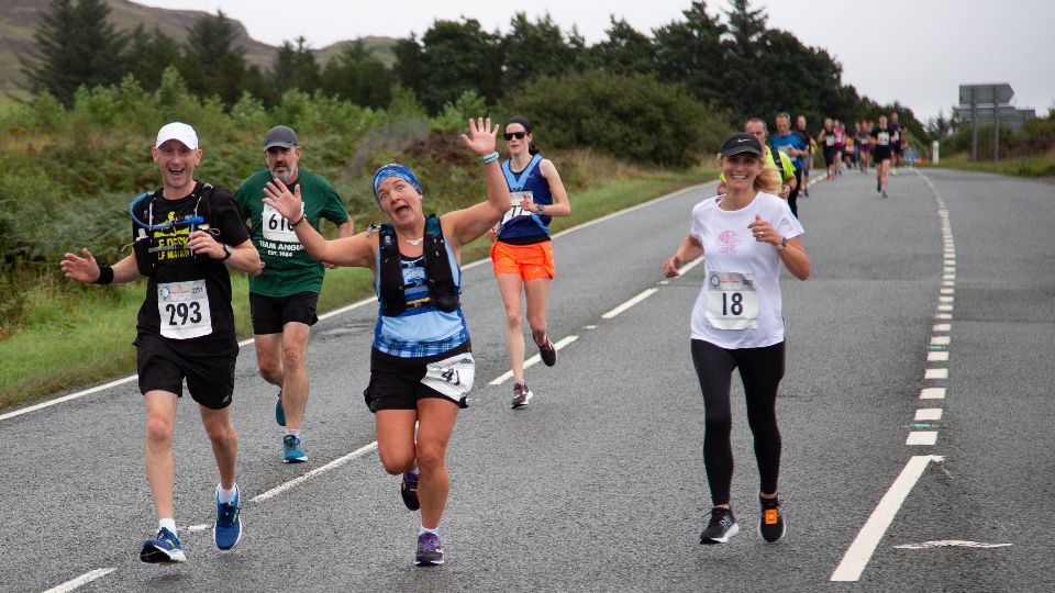 Runners reach for the Skye at island Half