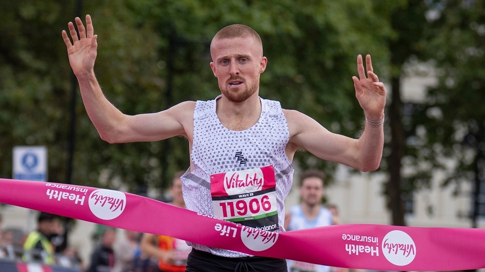 Joe Wigfield wins Vitality Westminster Mile 2025