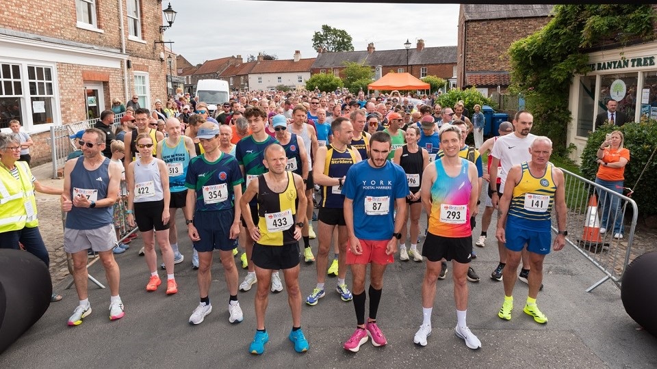Easingwold 10K start line 2025