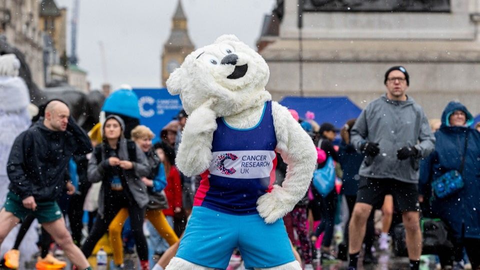 London Winter Run 2026 Polar Bear dancing