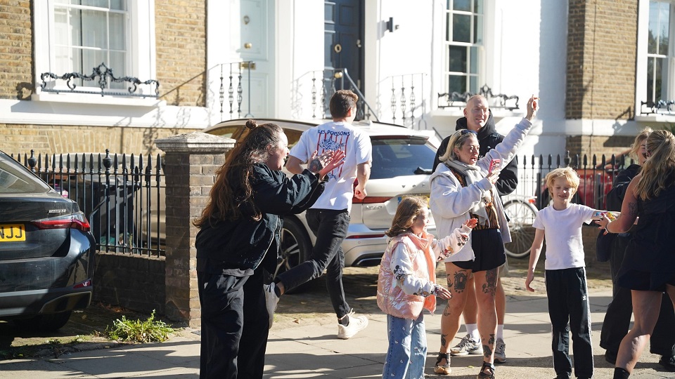 Run Shoreditch crowd support