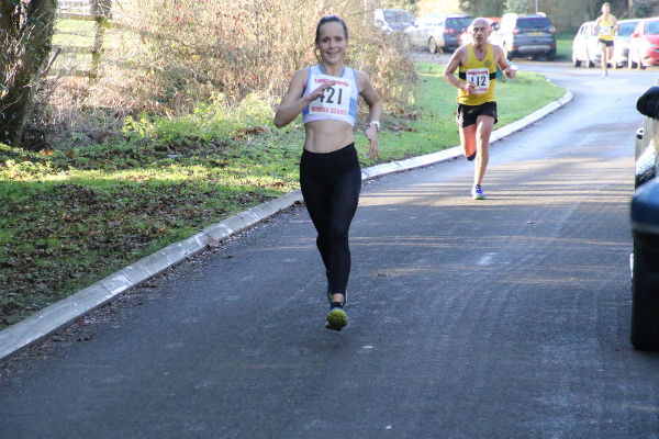 Natalie Bhangal On her Way To Winning The Tempo Winter 10K